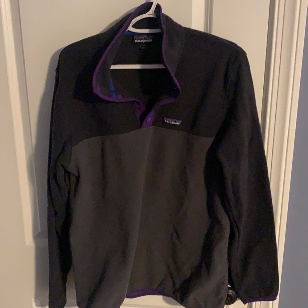 Med. Patagonia Quarter Zip (Gray/LightGray/Purple)